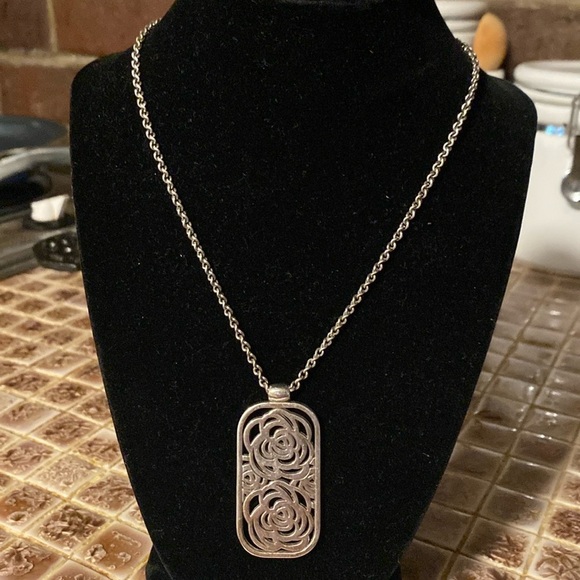 Brighton vintage Montana rose silver floral dog‎ tag style pendant necklace - Picture 5 of 5